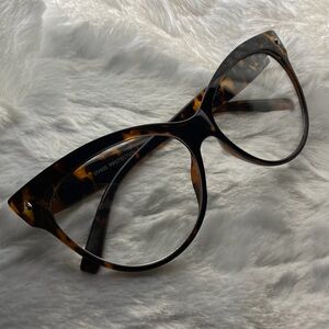 Tortoise Shell Cat-Eye Glasses